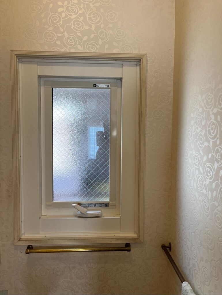 尼崎市　戸建プチリフォーム　洗面室窓の交換
