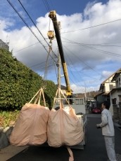 既設のカラーベストを廃材処分業者さんが引き取りにきてくれました。