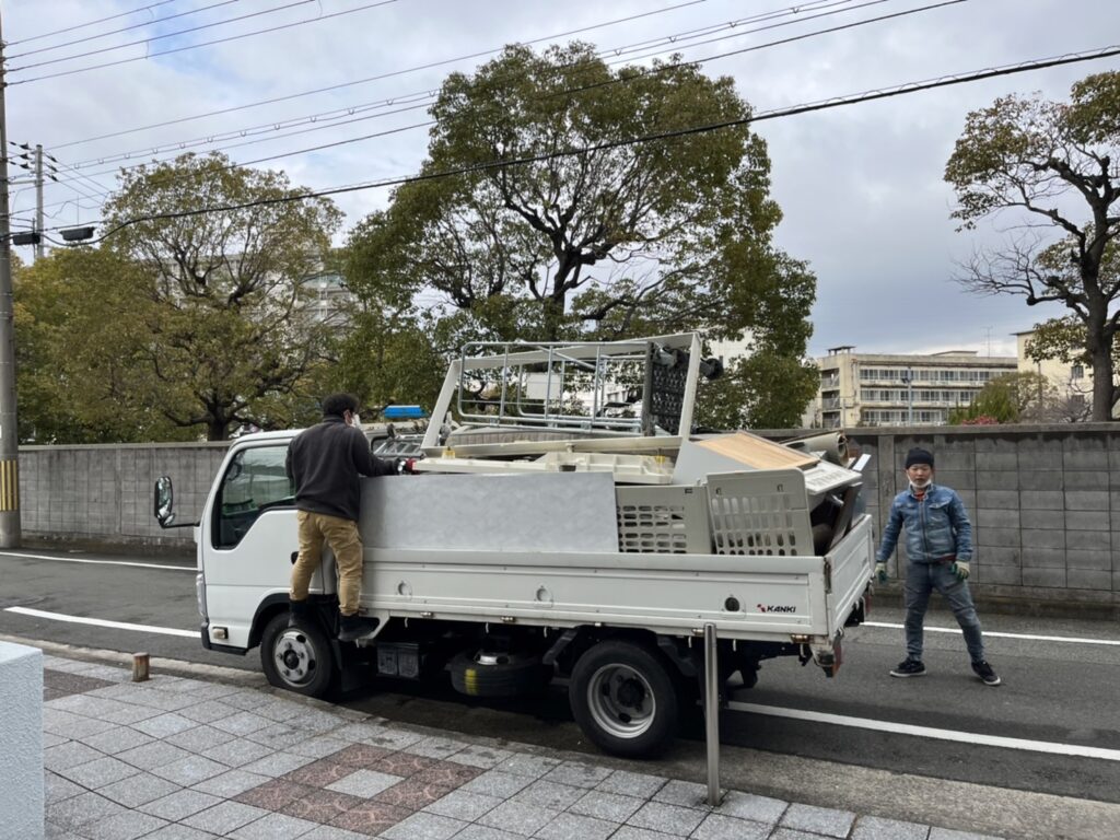 尼崎市　N様邸　～マンション全面改修工事　2日目～　　