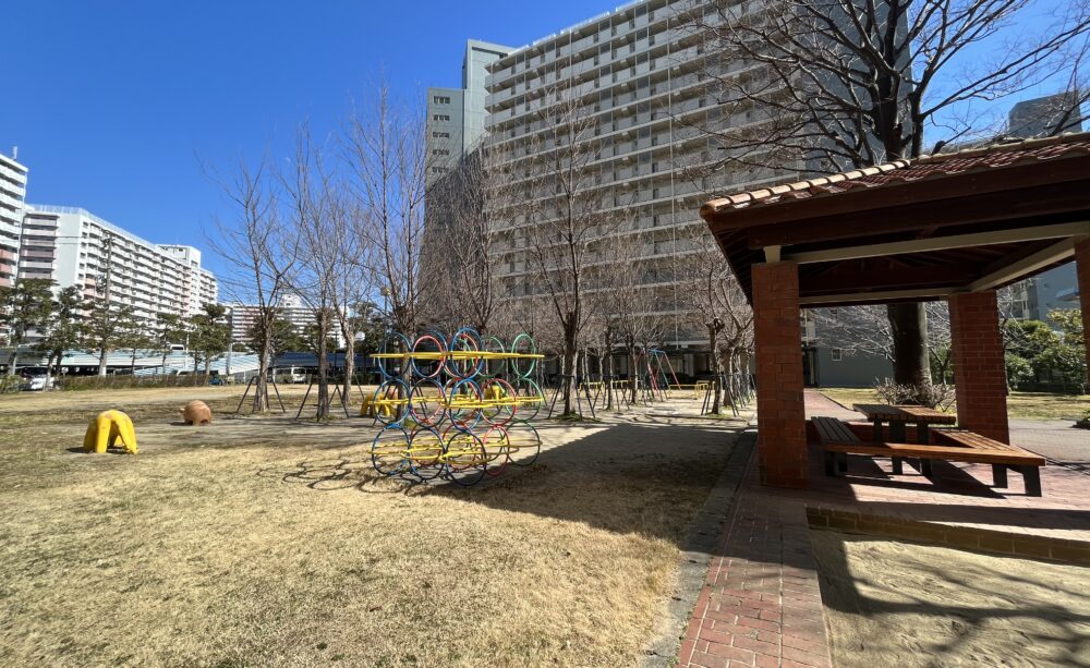 武庫川団地あおぞらのまち25号棟8階