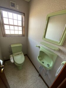 年代を感じる商品。<br />
年数も経っているので使用も考えてしまう。