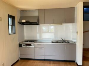 仕様は問題ないが、所々の経年劣化が見受けられる。